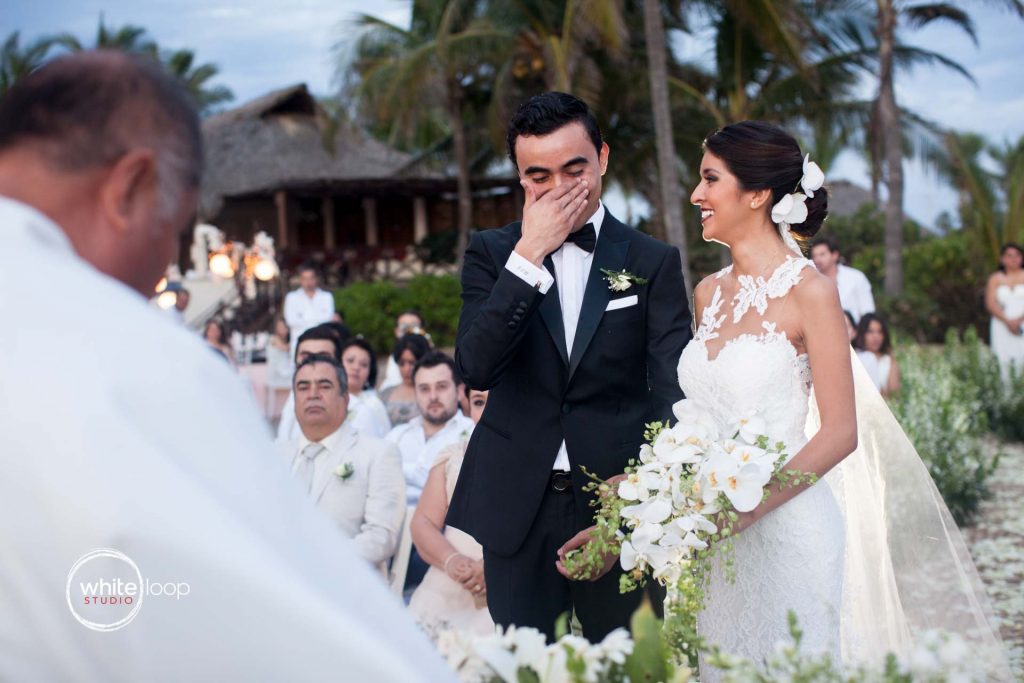 Vero and Misael - wedding on the beach ceremony - Acapulco, Mexico