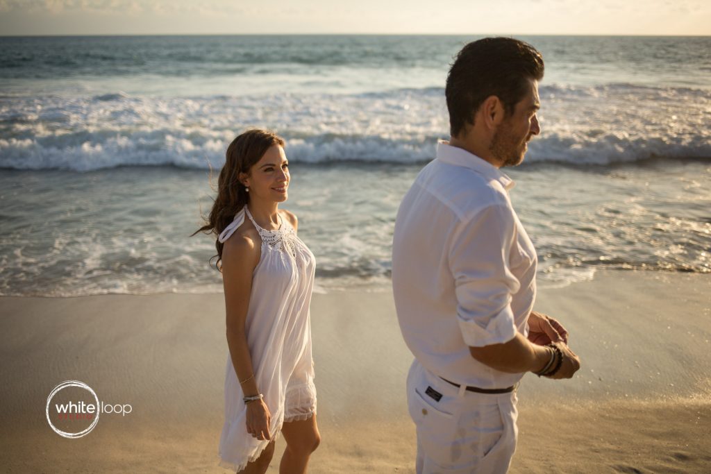 Anita and Ramon, engagement session in a virgin beach of Nayarit, Mexico